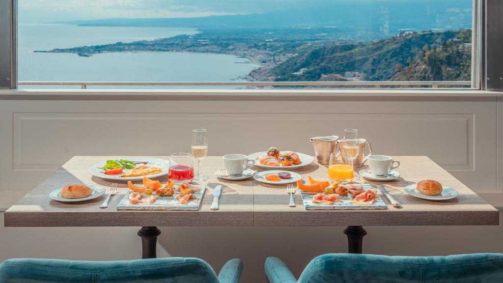 Hotel Villa Paradiso, Italien, Taormina. Großes 2