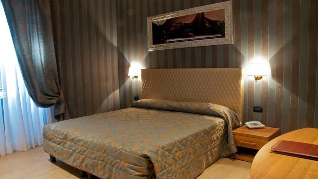 Hotel Lirico, Italien, Rom. Großes 2