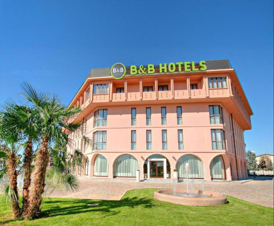 Hotel B&B HOTEL Habitat Giussano, Italien, Giussano. Großes 2