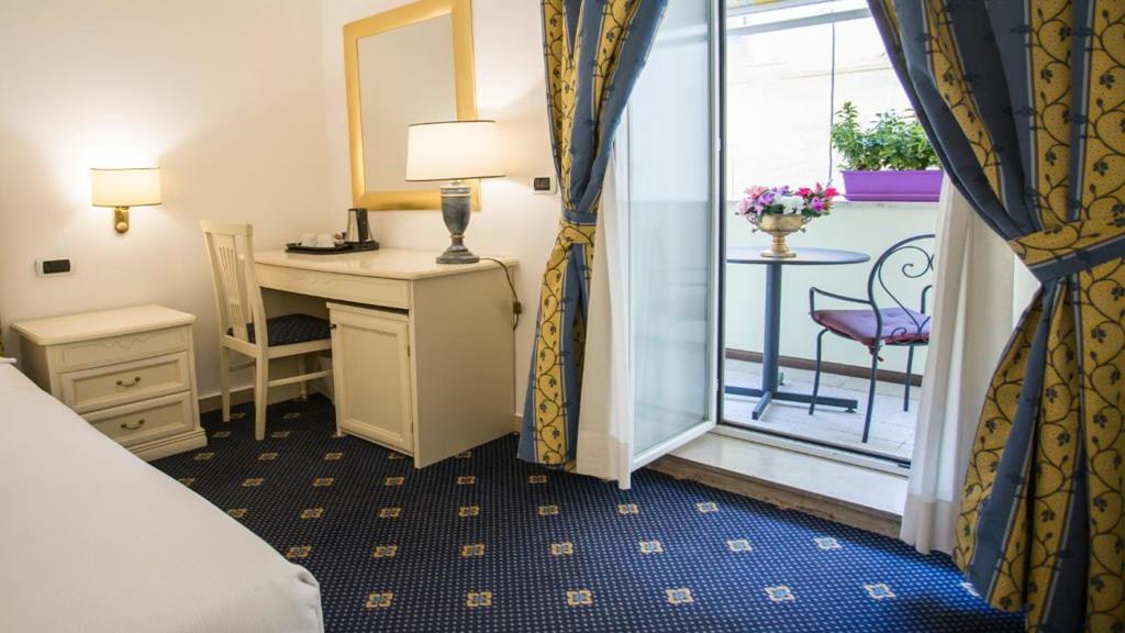 Hotel Napoleon, Italien, Rom. Großes 2